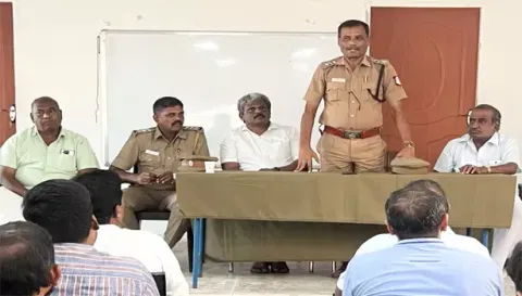 விழிப்புணர்வு கூட்டம் நடைபெற்ற போது எடுத்த படம்.