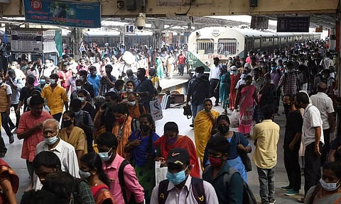 வில்லிவாக்கத்தில் இருந்து மூர்மார்க்கெட் வரை புறநகர் மின்சார ரெயில்கள் இன்று முதல் விரைவு பாதையில் இயக்கம்