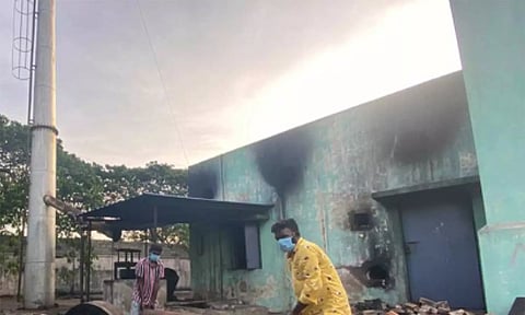 மயானங்களில் அடக்கம் செய்வதற்கான விதிமுறைகளை அரசு தளர்த்த முடிவு