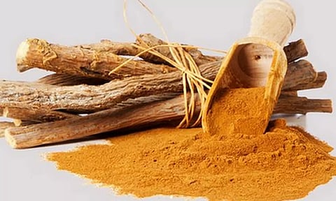 புகைபிடிப்பதை மறக்கடிக்கும் அதிமதுரம்!