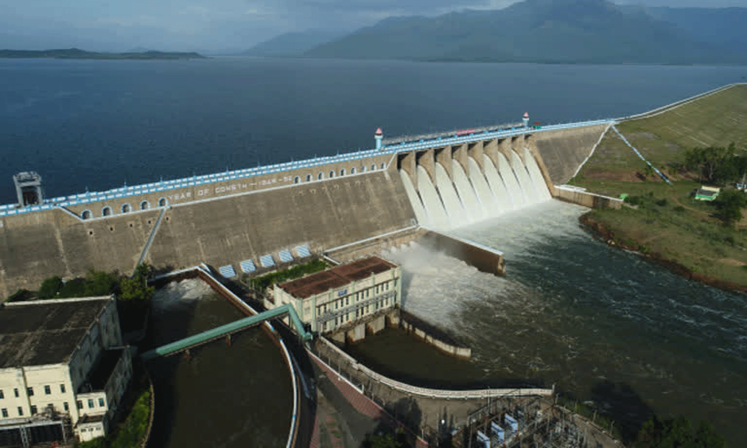 பவானிசாகர் அணைக்கு நீர்வரத்து குறைந்தது