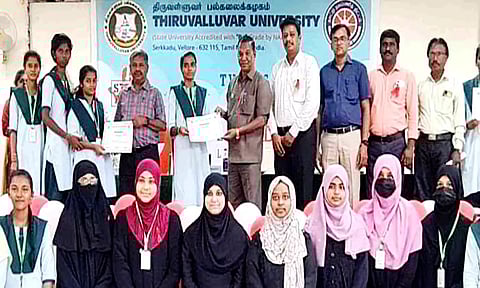 எய்ட்ஸ் தின விழிப்புணர்வு கருத்தரங்கம்