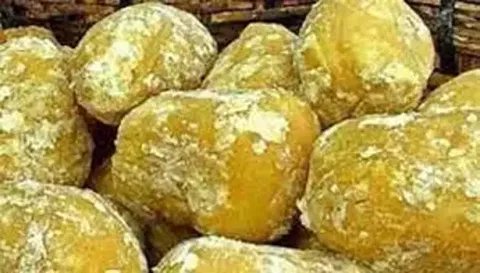 உருண்டை வெல்லம் சிப்பம் ரூ.1,270 ஆக விலை குறைந்தது