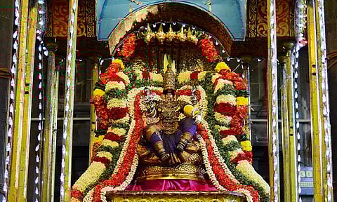 குண்டலினி சக்தியை குறிக்கும் நாக வாகனம்