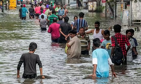 வௌ்ளத்தில் அடித்துச் செல்லப்பட்ட ஆவணங்களை மீண்டும் பெற சிறப்பு முகாம்