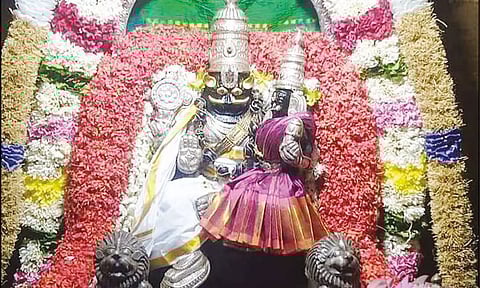 லட்சுமிநரசிம்மர், பேடிஆஞ்சநேயர் கோவிலில் சிறப்பு அபிஷேகம்