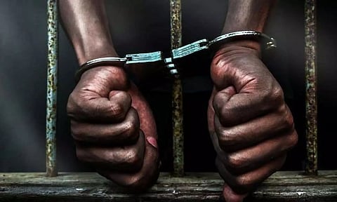 கல்லால் தாக்கி மாமனார் கொலை: கேரளாவில் பதுங்கி இருந்த மருமகன் கைது