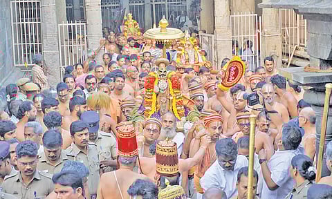 ஸ்ரீரங்கத்தில் வைகுண்ட ஏகாதசி விழா தொடங்கியது