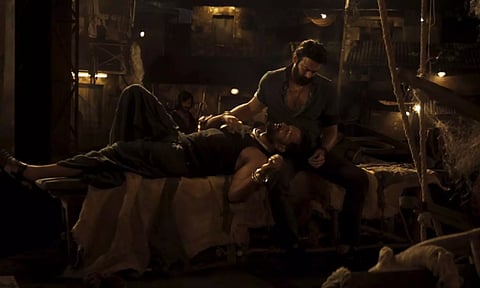 இழுக்கும் மூச்சிலும் இருவர் பேச்சிலும் நட்பு வாசனை- வைரலாகும் சலார் பாடல்