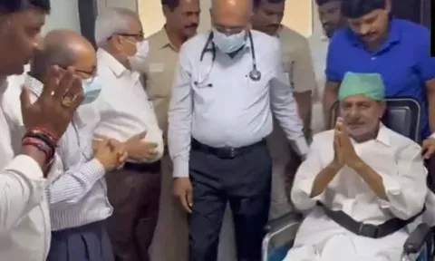 மருத்துவமனையில் இருந்து வீடு திரும்பினார் சந்திரசேகர ராவ்