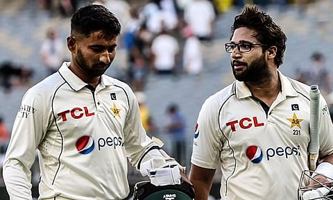 ஆஸ்திரேலியாவுக்கு எதிரான டெஸ்ட்: 2-ம் நாள் ஆட்ட நேர முடிவில் 2 விக்கெட்டுகளை இழந்த பாகிஸ்தான்