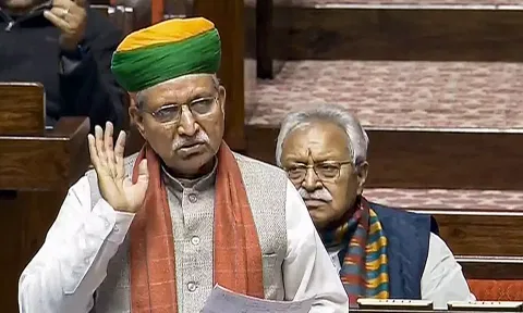 அடேங்கப்பா..! இன்னும் 5 கோடி வழக்குகளா ?- மக்களவையில் சட்டத்துறை அமைச்சர் விளக்கம்