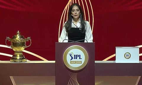 ஐ.பி.எல். வரலாற்றில் முதல் பெண் ஏலதாரர் மல்லிகா சாகர்.. யார் தெரியுமா?