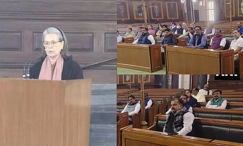 ஜனநாயக குரல்வளை நெரிக்கப்பட்டுள்ளது: சோனியா காந்தி