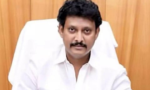 வெள்ளத்தால் பாதிக்கப்பட்ட மாணவர்களுக்கு ஜனவரி 2- ந்தேதி முதல் புதிய பாடப் புத்தகங்கள்