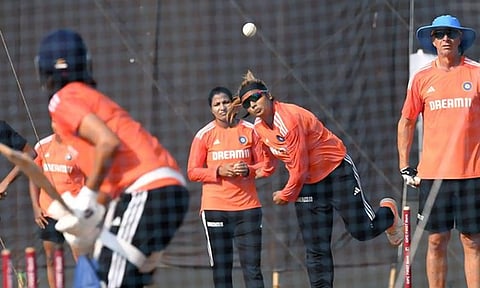 முதலாவது ஒருநாள் போட்டி: இந்தியா- ஆஸ்திரேலியா பெண்கள் அணிகள் இன்று மோதல்