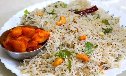 சட்டுபுட்டு செஞ்சுடலாம் பூண்டு, மிளகு சாதம்