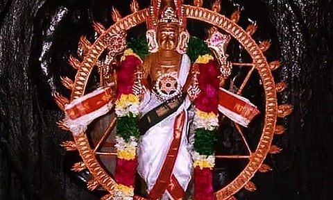 நன்மைகள் கிடைக்க சக்கரத்தாழ்வார்