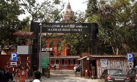 அதிமுக பொதுக்குழு கூட்டத்திற்கு எதிரான மனு தள்ளுபடி