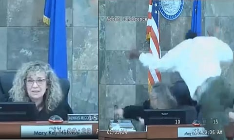 தீர்ப்பை வாசிக்கும் நீதிபதியை பாய்ந்து தாக்கிய குற்றவாளி