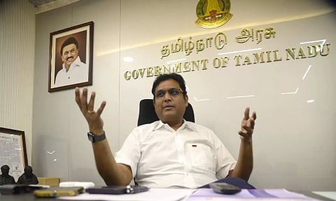 உலக முதலீட்டாளர்கள் மாநாடு... அமைச்சர் டி.ஆர்.பி.ராஜா ஆய்வு