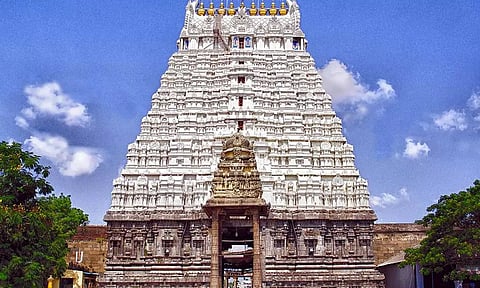 ராஜாதி ராஜனாக இருக்கும் பெருமாள்