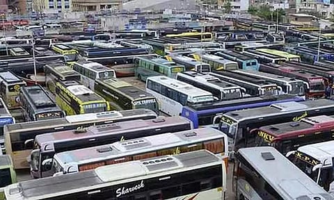 விமான கட்டணத்தை தாண்டியது ஆம்னி பஸ் கட்டண உயர்வு