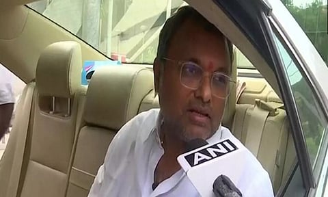 கார்த்தி சிதம்பரத்துக்கு நோட்டீஸ் அனுப்பிய காங்கிரஸ்: காரணம் தெரியுமா?