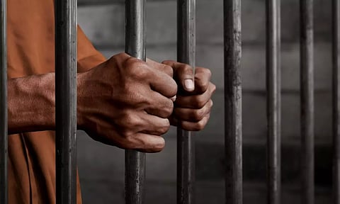 ரூ.2 கோடிக்கு லஞ்சம்- மத்திய அரசு அதிகாரிக்கு 3 ஆண்டுகள் சிறை