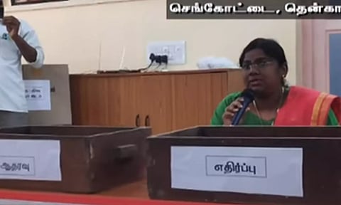 செங்கோட்டை நகராட்சி தலைவருக்கு எதிரான நம்பிக்கை இல்லா தீர்மானம் தோல்வி