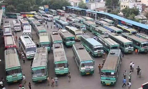 அரசு விரைவு பஸ்களில் டிக்கெட் கட்டணம் திடீர் உயர்வு