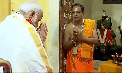 கோதண்டராமர் கோவிலில் சாமி தரிசனம் செய்து பூஜை செய்த பிரதமர் மோடி