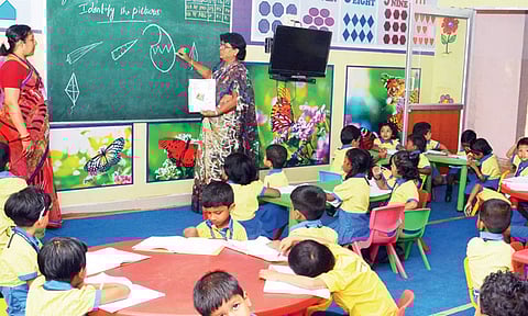 குழந்தைகளுக்கு கல்வியோடு கலைகளையும் கற்றுக்கொடுங்கள்...!