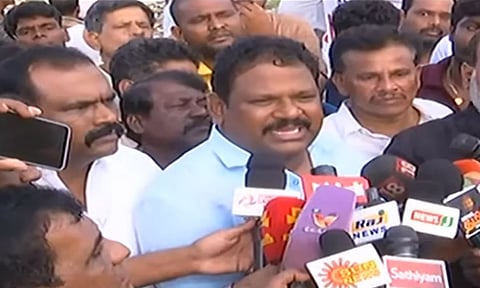 முதலமைச்சர் தலையிட்டு உரிய நடவடிக்கை எடுக்க வேண்டும்- ஆம்னி பேருந்து சங்கம் கோரிக்கை