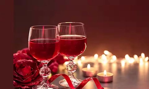 ரெட் ஒயின் குடிச்சா கலர் அதிகரிக்கும் என்பது உண்மையா?