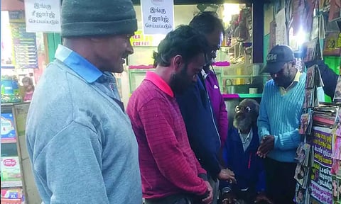 உறைய வைக்கும் நீர்பனி: ஊட்டியில் 2.5 டிகிரி செல்சியஸ் வெப்பநிலை பதிவு