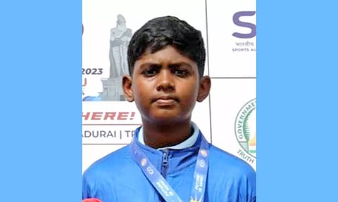 12 வயதில் பதக்கம் வென்று சாதித்த தமிழக வீரர்