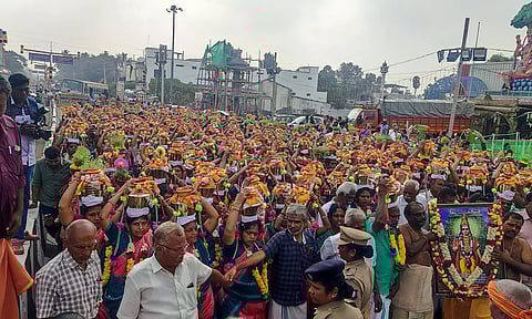 அவினாலிங்கேஸ்வரர் கோவில் கும்பாபிஷேம்: முளைப்பாரி-தீர்த்தக்குடம் ஊர்வலம்