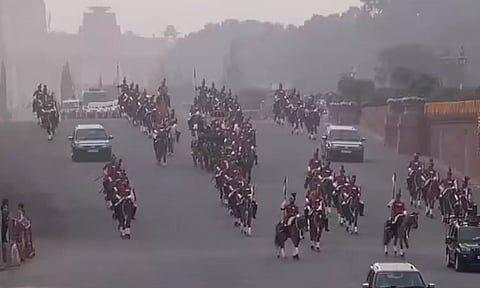 குடியரசு தின விழா நிறைவாக முப்படைகளும் பாசறைக்கு திரும்பும் நிகழ்வு