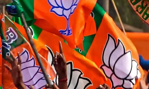 எம்.பி. தொகுதியில் உள்ளூர் வேட்பாளரை களம் இறக்க வேண்டும்-  பா.ஜனதாவினர் திடீர் போர்க்கொடி