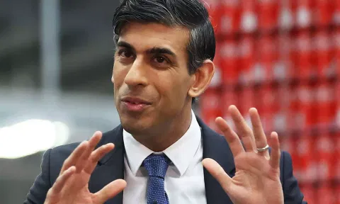 வாரந்தோறும் 36 மணி நேரம் விரதம்: முனிவரை போல் வாழ்கிறாரா ரிஷி?