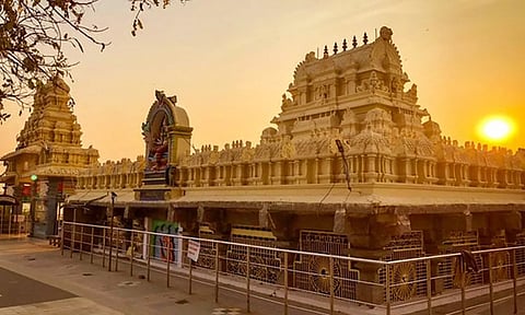 நவக்கிரகங்களை வழிபடும்போது...