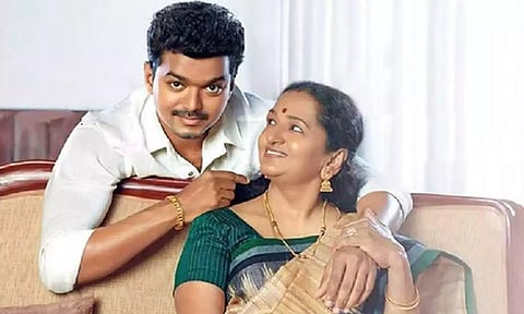 வாகை சூடு விஜய்: தாய் ஷோபா வாழ்த்து