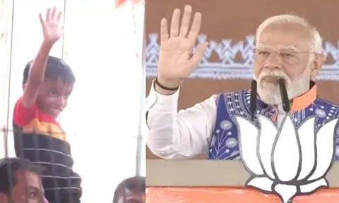 தன்னை பார்த்து கையசைத்த சிறுவனுக்கு பிரதமர் மோடி வேண்டுகோள்