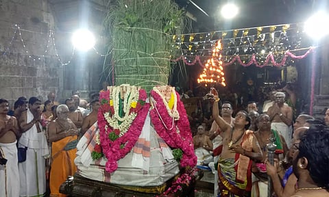 திருச்செந்தூரில் மாசித்திருவிழா கொடியேற்றத்துடன் தொடங்கியது
