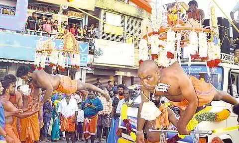 மாசி திருவிழா: குமரியில் இருந்து திருச்செந்தூருக்கு பக்தர்கள் பாதயாத்திரை