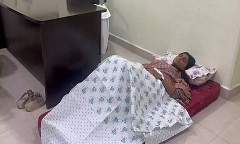 வீட்டுக்காவலை தவிர்க்க காங்கிரஸ் அலுவலகத்தில் உறங்கிய ஒய்.எஸ்.சர்மிளா