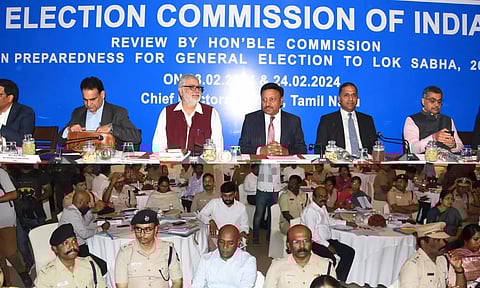 பாராளுமன்ற தேர்தல்: அரசியல் கட்சி பிரதிநிதிகளுடன் தலைமை தேர்தல் ஆணையர் ஆலோசனை