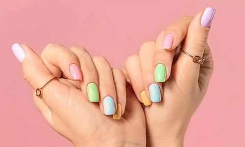 நகங்கள் அடிக்கடி உடைந்து போகுதா...? இத பண்ணுங்க நகம் வலிமையாகும்