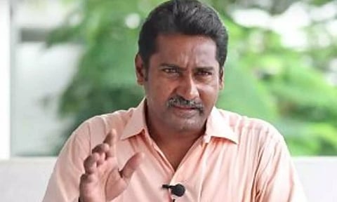 மோடிக்கு கருப்பு கொடி காட்டுவதாக அறிவித்த தமிழ்நாடு சுற்றுச்சூழல் பாதுகாப்பு இயக்க ஒருங்கிணைப்பாளர் முகிலன் கைது